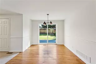 2474 Warwick Cir NE, Atlanta, GA 30345 - Photo 9