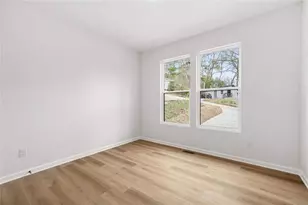 1674 Mary George Ave NW, Atlanta, GA 30318 - Photo 23