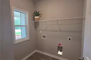 330 Meadows Dr, Bethlehem, GA 30620 - Photo 15