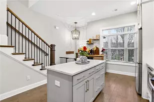 4302 Parkside Pl, Atlanta, GA 30342 - Photo 5