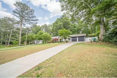 4858 Tarleton Drive SW, Lilburn, GA 30047 - Photo 25