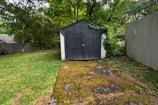 1667 Glencove Ave SE, Atlanta, GA 30317 - Photo 11