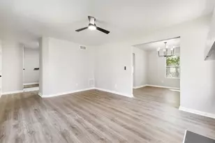 6317 Creekford Ln, Lithonia, GA 30058 - Photo 9