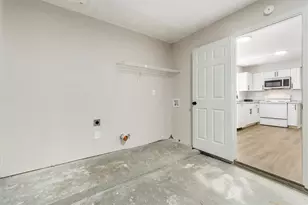 6317 Creekford Ln, Lithonia, GA 30058 - Photo 35