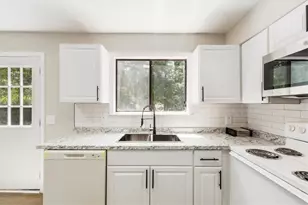 6317 Creekford Ln, Lithonia, GA 30058 - Photo 17