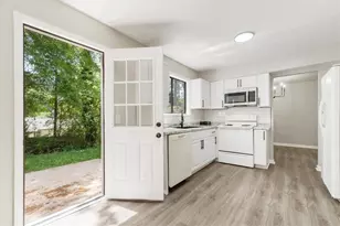 6317 Creekford Ln, Lithonia, GA 30058 - Photo 19