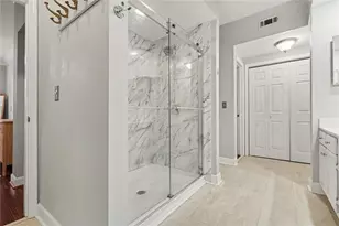 3777 Peachtree Road NE, Atlanta, GA 30319 - Photo 15
