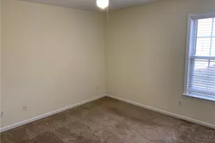 13623 Weycroft Cir, Alpharetta, GA 30004 - Photo 15