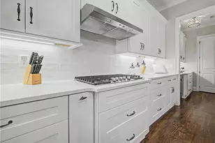 300 Trecastle Ln, Canton, GA 30114 - Photo 9