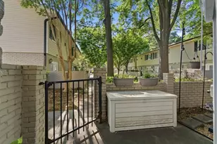 6940 Roswell Rd, Sandy Springs, GA 30328 - Photo 29