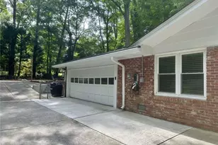 2439 Wood Creek Ct, Tucker, GA 30084 - Photo 3