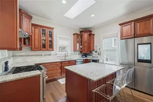 570 E Ave NE, Atlanta, GA 30312 - Photo 5