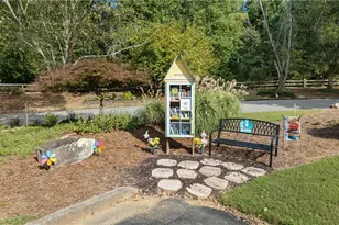 8910 Club River Dr, Roswell, GA 30076 - Photo 39