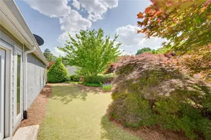 35 Ashleigh Terrace NE, Marietta, GA 30062 - Photo 9