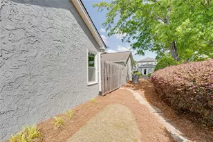 35 Ashleigh Terrace NE, Marietta, GA 30062 - Photo 11