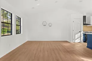 4933 Parkwest Dr, Stone Mountain, GA 30088 - Photo 15