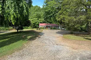 5920 Gilstrap Dr, Murrayville, GA 30564 - Photo 3