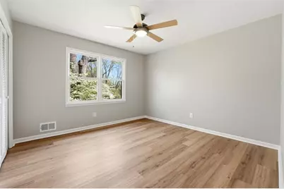 4304 Lindsey Way NE, Roswell, GA 30075 - Photo 11