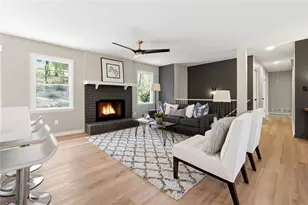 4304 Lindsey Way NE, Roswell, GA 30075 - Photo 5