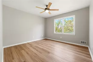 4304 Lindsey Way NE, Roswell, GA 30075 - Photo 11