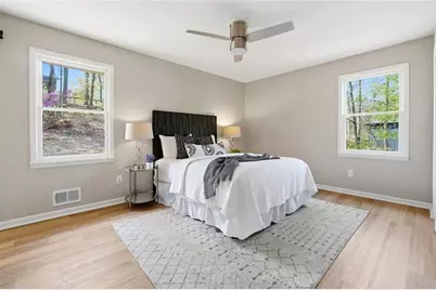 4304 Lindsey Way NE, Roswell, GA 30075 - Photo 15