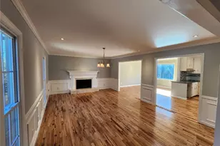 885 Melody Ln, Roswell, GA 30075 - Photo 5