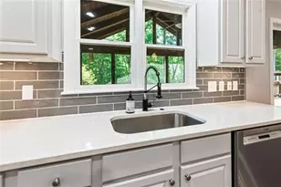 780 River Cliff Ct, Suwanee, GA 30024 - Photo 11