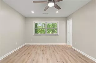 495 Larchmont Cir NW, Atlanta, GA 30318 - Photo 11