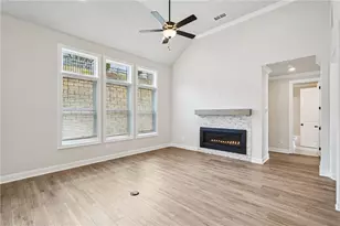 551 Pearl St, Cumming, GA 30040 - Photo 3