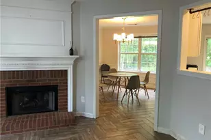 370 Manor Glen Dr, Suwanee, GA 30024 - Photo 7