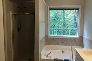 370 Manor Glen Dr, Suwanee, GA 30024 - Photo 19