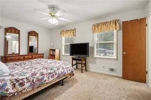 1252 Sheppard Dr SW, Lilburn, GA 30047 - Photo 17