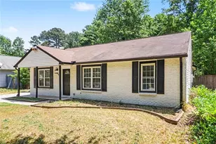 627 Towngate Blvd, Jonesboro, GA 30238 - Photo 3