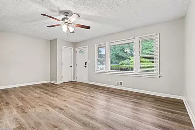 6485 Menlo Way, Rex, GA 30273 - Photo 9