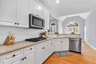 1298 Parkview Ln NW, Kennesaw, GA 30152 - Photo 17
