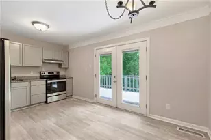 2649 Rolling View Dr SE, Smyrna, GA 30080 - Photo 7