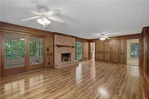 2562 River Knoll Dr SW, Lilburn, GA 30047 - Photo 9
