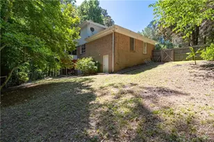2562 River Knoll Dr SW, Lilburn, GA 30047 - Photo 45