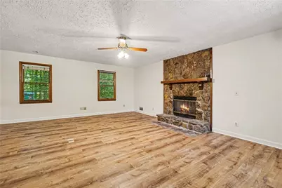 174 W Mountain Oak Street, Canton, GA 30115 - Photo 5