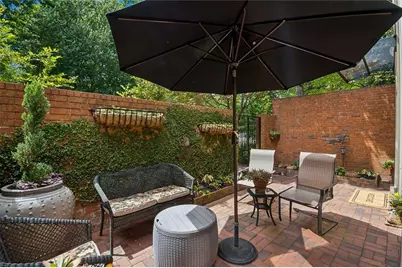 8 Willow Glen NE, Atlanta, GA 30342 - Photo 5