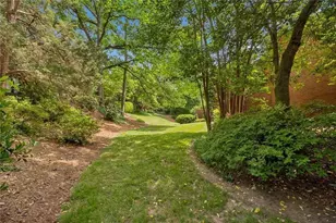 8 Willow Glen NE, Atlanta, GA 30342 - Photo 43