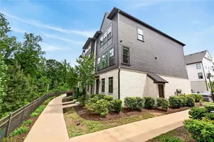 6589 Beacon Dr, Sandy Springs, GA 30328 - Photo 3