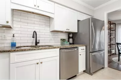 6980 Roswell Road #B6, Atlanta, GA 30328 - Photo 3