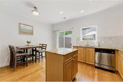 1524 Liberty Parkway NW, Atlanta, GA 30318 - Photo 9