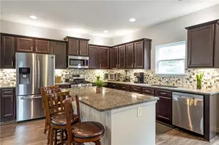 642 Royal Crest Ct, Canton, GA 30115 - Photo 9