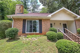 1252 Minhinette Dr, Roswell, GA 30075 - Photo 1