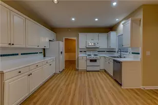 1429 Oglethorpe Dr, Suwanee, GA 30024 - Photo 5