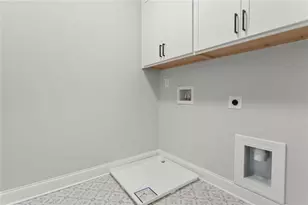 79 Bourbon St, Senoia, GA 30276 - Photo 29