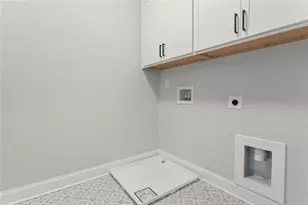 79 Bourbon St, Senoia, GA 30276 - Photo 27
