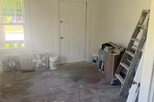 384 Hopkins St SW, Atlanta, GA 30310 - Photo 9